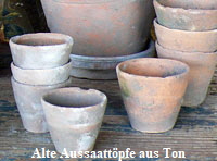 Alte handgedrehte Tontöpfe