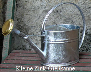 kleine 1,75 Liter Zink-Gießkanne aus Frankreich